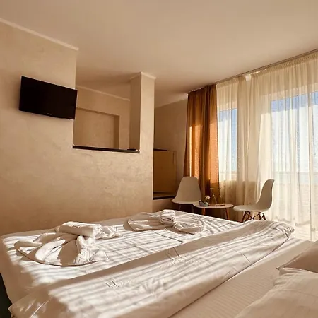 Pensiune Plaja Azur 3*