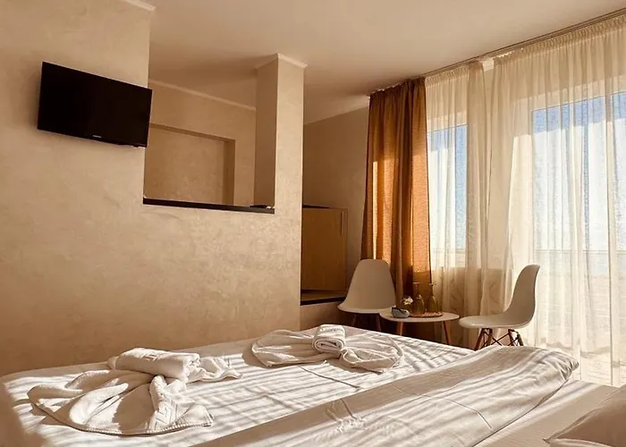 Guest house Plaja Azur 3*