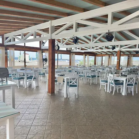 Plaja Azur Guest house