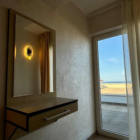 Plaja Azur Affittacamere 3*