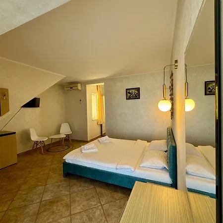Plaja Azur Konukevi